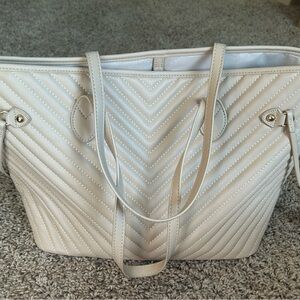 Trendy Boutique Cream Chevron Tote